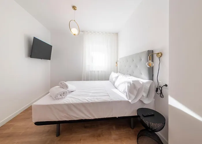 Dwo Abaster アパート *