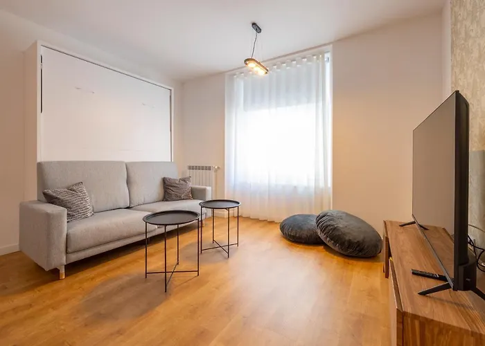 Dwo Abaster アパート