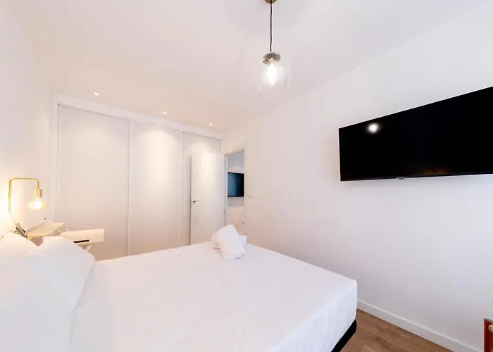 Dwo Abaster アパート *