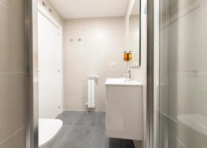 Dwo Abaster アパート